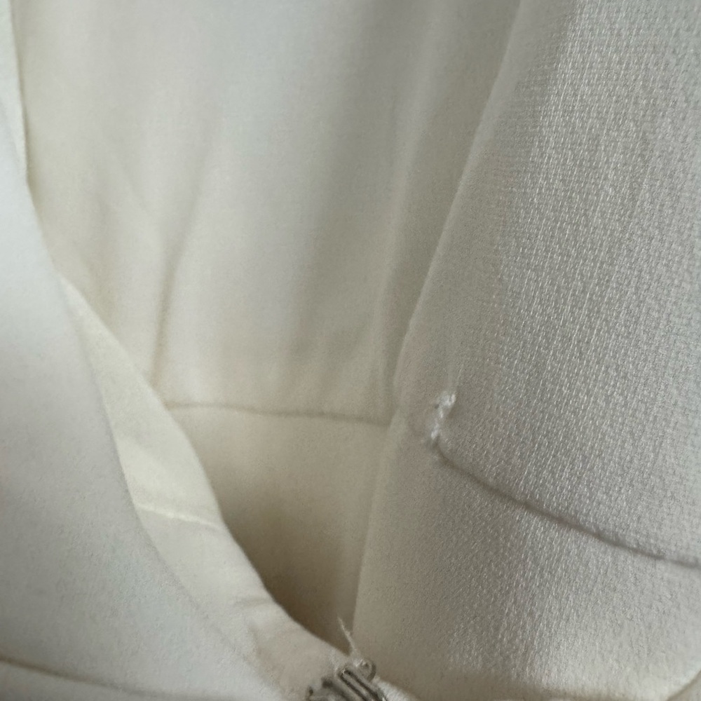 Cinq a Sept Ivory Holiday Macie Wrap Jumpsuit Size 0 B966 - Picture 6 of 7